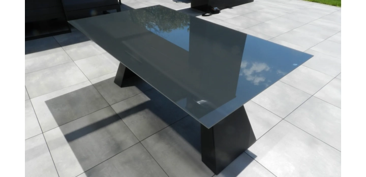 Stół ogrodowy z szklanym blatem sewilla